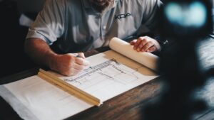 Read more about the article How to Choose the Right General Contractor for Your Construction Project